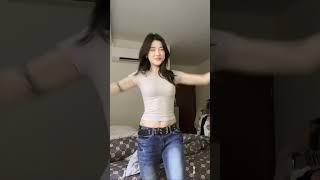 Sweet Korean Dancing Babe  #dailyfresh #tiktok #dance #vlog #music #hot #chindo #shorts #fyp #reels