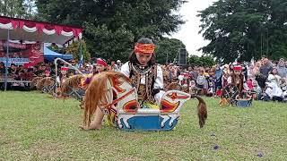 bukan kuda lumping bukan kuda kepang namanya tari  jangkep dari merapi wonosobo