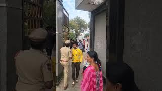 పల్లవి ప్రశాంత్ నీ Bail పై తీసుకురావడానికి చంచల్ గూడ Jail లోకి వెలుతున్న లాయర్స్ Aran Tv