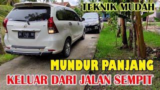 Teknik mundur panjang di jalan sempit dan berbelok ke jalan utama