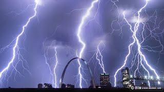 Epic close lightning storm over downtown St. Louis LOUD thunder