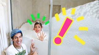 WE TURNED OUR BATHROOM INTO A CHRISTMAS MOUNTAIN  LOS POLINESIOS VLOGS
