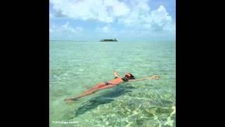 Hot Mama Angie Harmon Rocks Bikinis In Belize