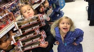 WWE Figure shopping with The Little Grimmettes Toysrus action aisle store Christmas review