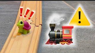 Oh No Watch Out Turtle  Wooden Brio Train Set Sensory Videos For Kids  Episode 4