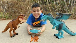 LUCAS e PAPAI BRINCAM de DINOSSAURO vs DRAGÃO DE CONTROLE REMOTO