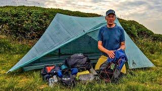 WHATS IN MY PACK..MY 6KG SUMMER WILDCAMPING KIT LOAD OUT.