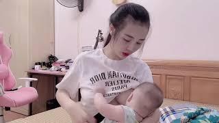Vietnamese Girl Saves money By Breastfeed Her Baby very wise choise
