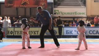 каратэ дети до 20 кг категория 6-7 лет соревнованиемой бой