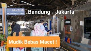 KA Argo Parahyangan Bandung - Jakarta  Kereta Api Eksekutif - Mudik Lebaran