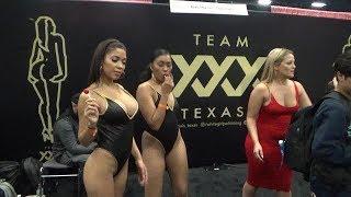 ALEXIS TEXAS AND HER HOT TEXASS GIRLS TEAM TAKE PICTURES WITH FANS AT A ADULT INDUSTRY SHOW