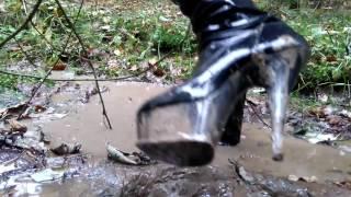 Thigh platform boots in mud 211016 4