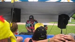 Jphelpz b2b Grimblee b2b Bommer - Infrasound Music Festival 2014