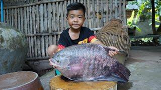 Chef Seyhak cook giant fish with confidence  It is called ear elephant fish