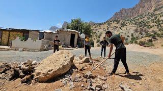 Family complicity participation in cleaning together with the visit of fathers and sons