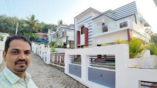 5 cent 1650 sq ft villa for sale in South vazhakkulam near Rajagiri hospital Aluva