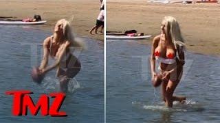 Courtney Stodden Flashes Boobs on the Beach -- TOUCHDOWN  TMZ