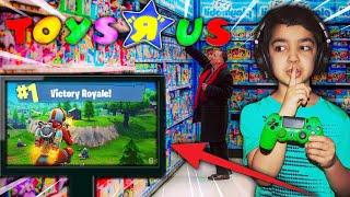 THIS 5 YEAR OLD KID WON A GAME OF FORTNITE IN TOYS R US  MY LITTLE BROTHER GETS A VICTORY ROYALE