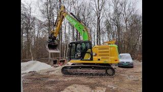 testing ouer company first electric excavator. Cat 320 Zline made by @PonEquipmentNorge . 7.4.2022