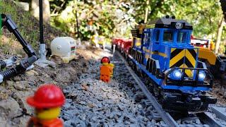 LEGO Bulk Cargo Train 60052 - A needed Gravel delivery to Loop Number 3 -  Construction Video Pt. 15