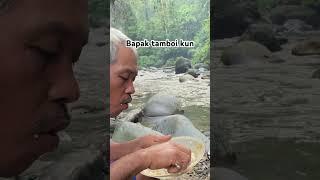 Makan di pinggir sungai t nikmatnya beda #fishcatching