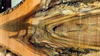 Ich war überrascht das Holzmuster zu sehen das wie der König der Dämonen aussieht. Sägewerk