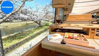 I Had Lunch on a Bus Restaurant in Kyoto Japan  Kyoto Restaurant Bus