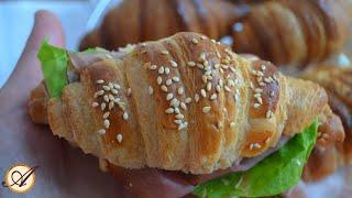 Cornetti sfogliati salati per buffet - Savory puffed croissants for buffet