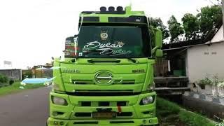 Truk Hino Lagi Tampan Keren Pisan Dylan Yusuf