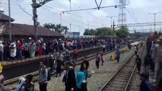 Situasi Penumpang di Stasiun Bogor Minggu 1192016