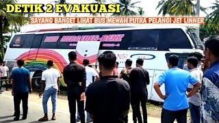 DETIK 2 EVAKUASI BUS MEWAH PUTRA PELANGI YANG TERGELINCIR