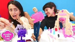Barbie oyunları. Yeni ürünler alerji yapıyor Sevcan ve Ümit ile kuaför kafe videosu