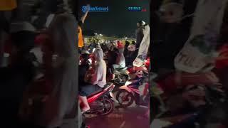 Konvoi Rombongan Pesilat di Surabaya Makan Korban Seorang Polisi Ditabrak  #jatim #jawatimur