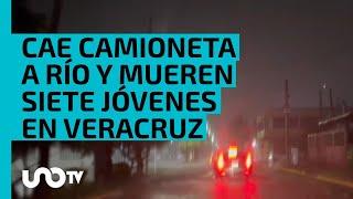 Mueren siete jóvenes en Veracruz camioneta en la que viajaban cae en río