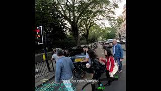 Entitled Selfish Range Rover driver? How can he think it is OK blocking the crossing? DK19UJV