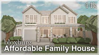 Bloxburg - Affordable Family House Speedbuild exterior