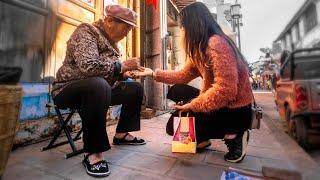 Chinese Fortune Telling - Our futures prescribed in Jianchuans ancient Fortune Teller Street