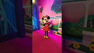 Minnie is so cute. #shorts #disney #allthedisneythrills #disneyparks #minniemouse #disneyfun