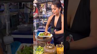 She Serve Delicious Som Tum in Pattaya -Thai Street Food