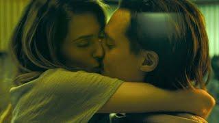 Horizon Line  Kiss Scenes — Sara and Jackson Allison Williams and Alexander Dreymon