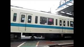 小田急線 朝ラッシュ時の世田谷代田駅前の踏切（2010年頃地下化前）