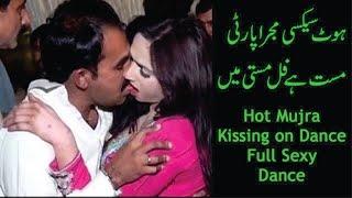 Thori pe lai tan k hoya  latest hot mujra dance