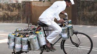 A Day With a Dabbawala Delivering Food Like a Century Ago