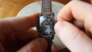 How to wind a vintage mechanical watch