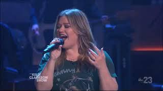 Kelly Clarkson Sings Nostalgic Live From Her 2015 Album Piece By Piece in March of 2022. HD 1080p