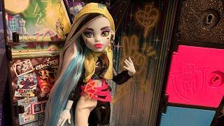 MONSTER HIGH SKULLTIMATE SECRETS NEON FRIGHTS FRANKIE STEIN DOLL REVIEW AND UNBOXING