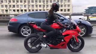 поймала комплимент от Porsche #мотоТаня #motoTanya moto girl bike girl ride девушка на мотоцикле