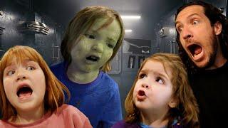 CRAZY FAMiLY  vs  ZOMBiE NiKO  Adley wins gymnastics and Navey plays her new Roblox account