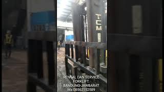 Forklift Bongkar Mesin Rolling Pres Karet.