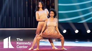 Broad Citys Abbi & Ilana - Elaine Dance Tribute for Julia Louis-Dreyfus  2018 Mark Twain Prize